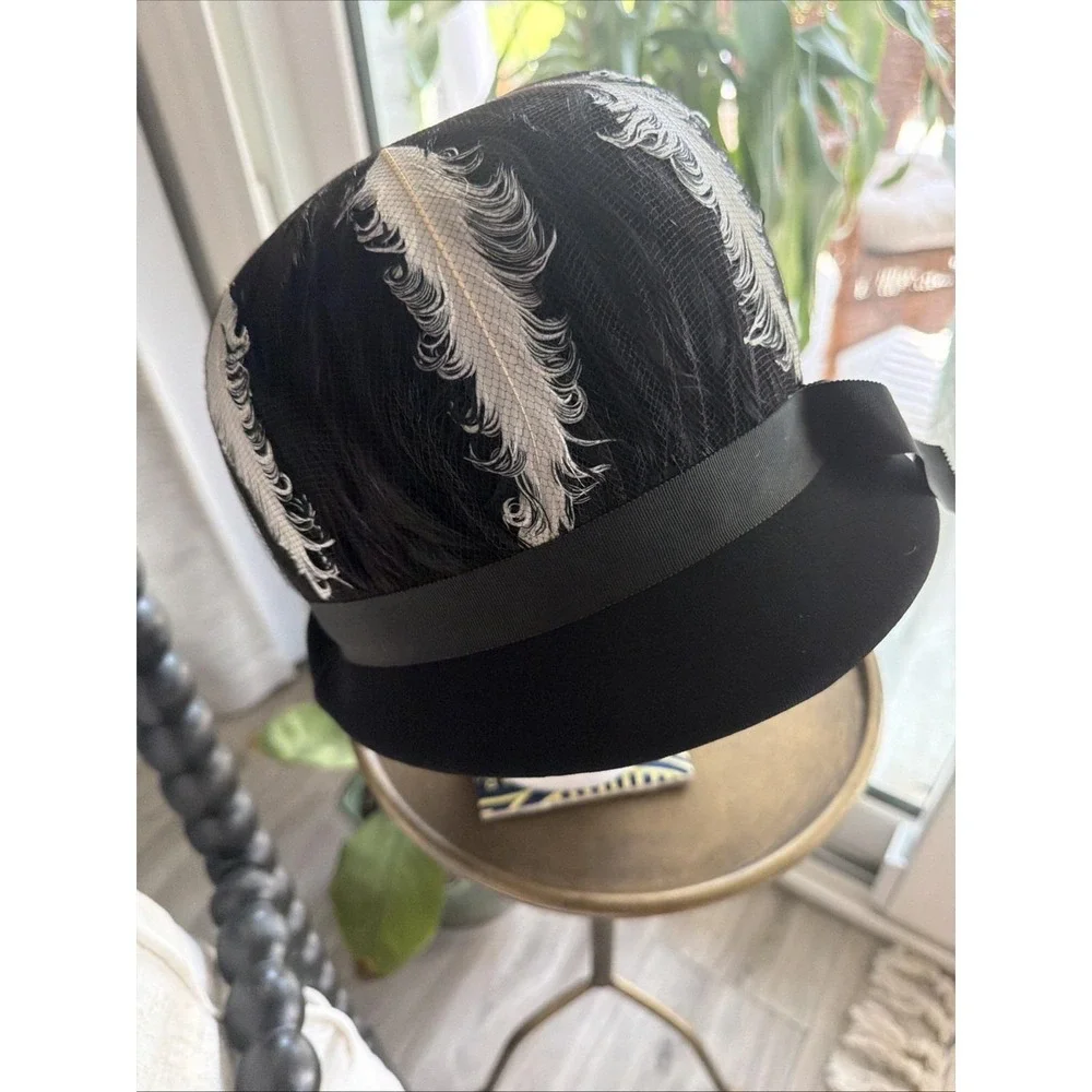 Vintage Mr. Henri Of New York Flapper Hat. Feathers Black And White.